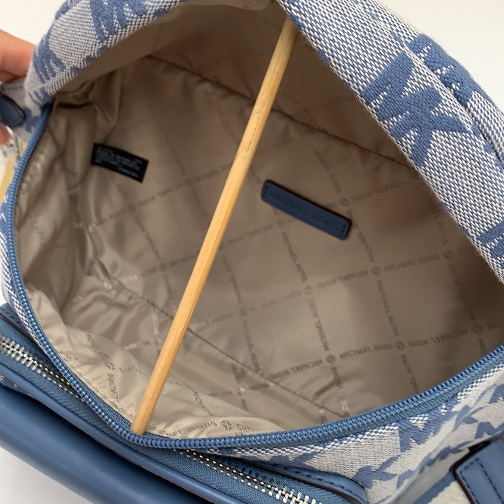 Michael Kors Maisie 2 in 1 Waist Fanny Pack Crossbody Waist pack Sling B… - Picture 15 of 16